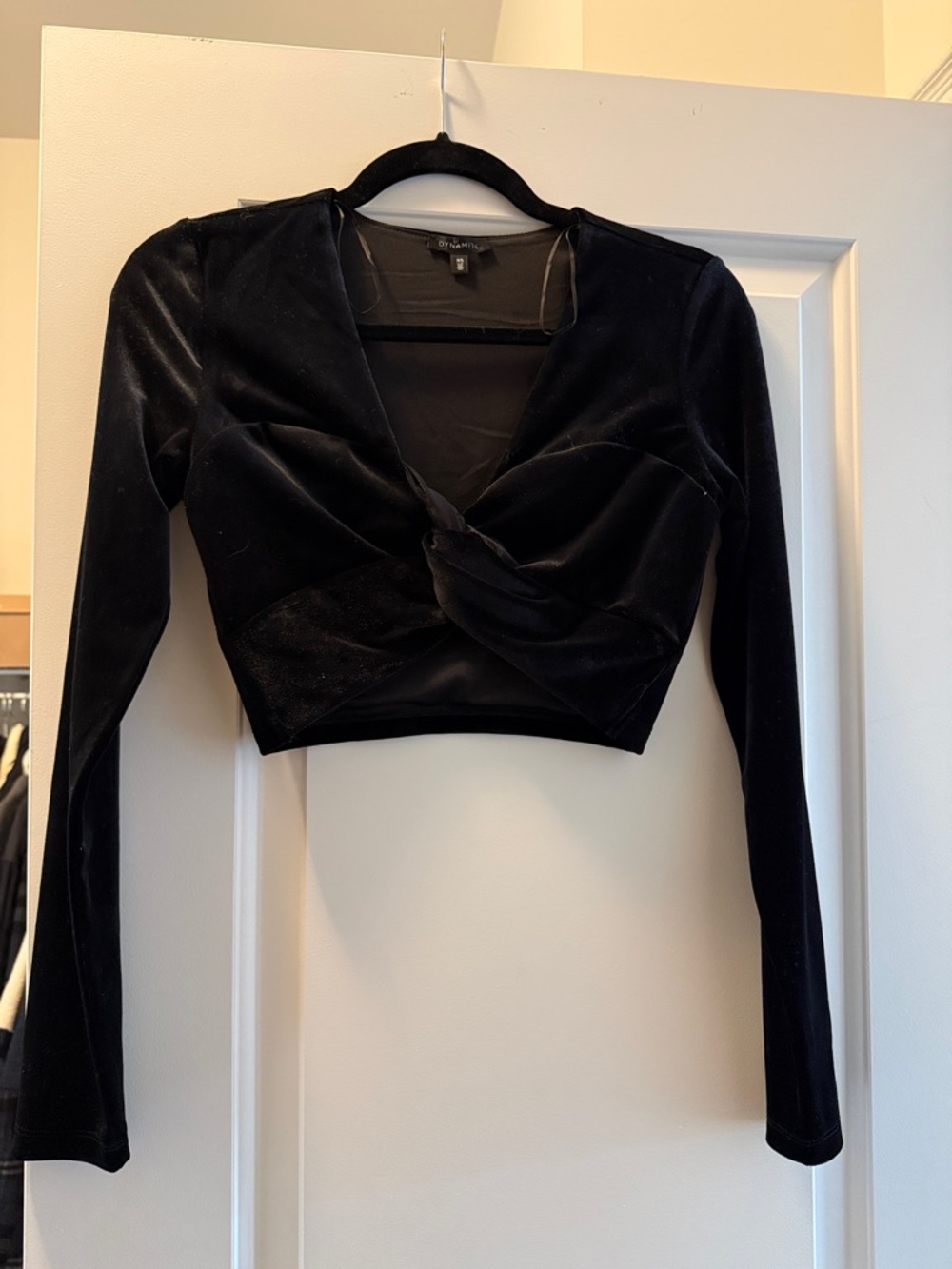 Dynamite Black Velvet Twist-Front Long Sleeve Crop Top
